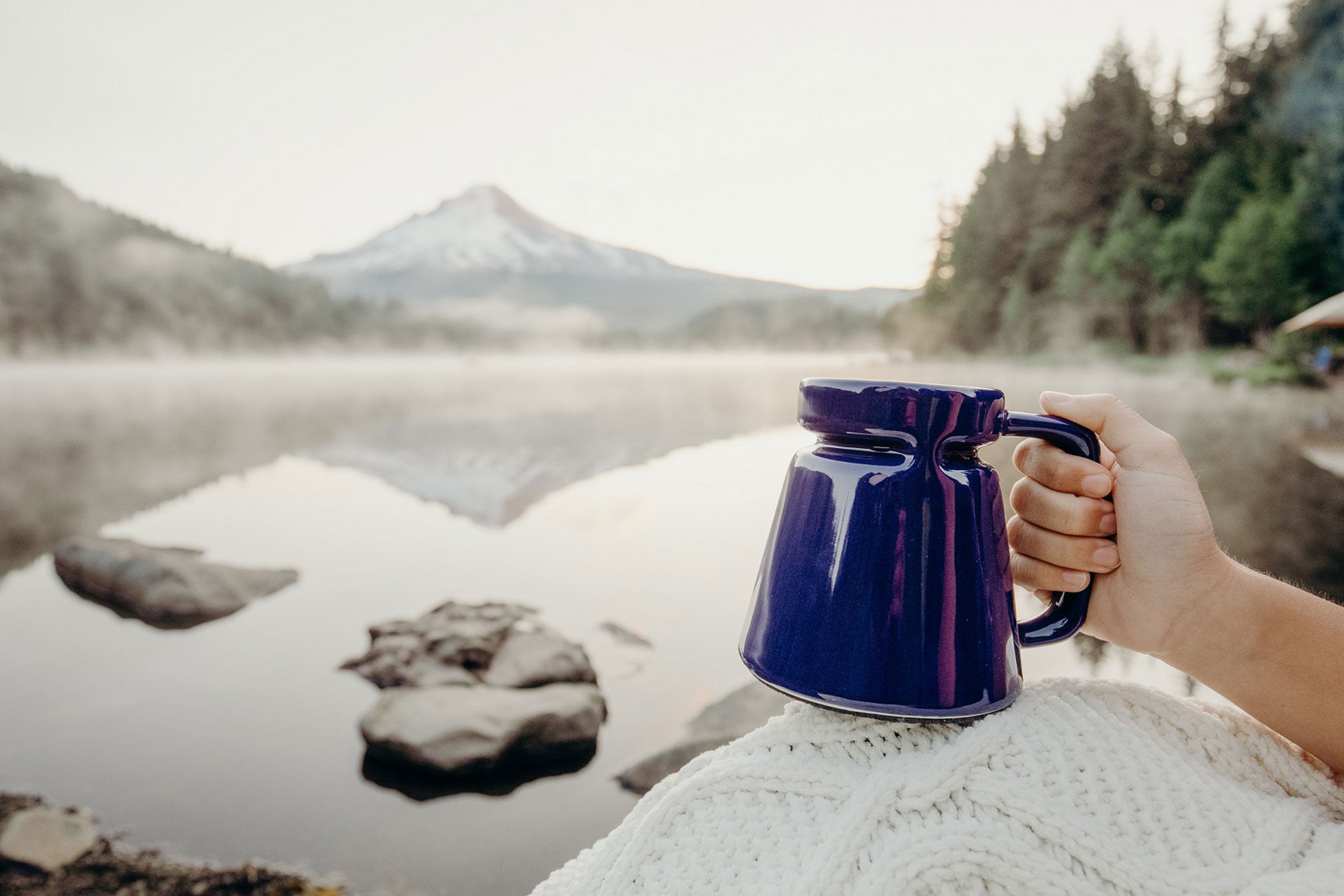 Warm Up on the Go: A Guide to Choosing the Best Travel Mug for Hot Beverages